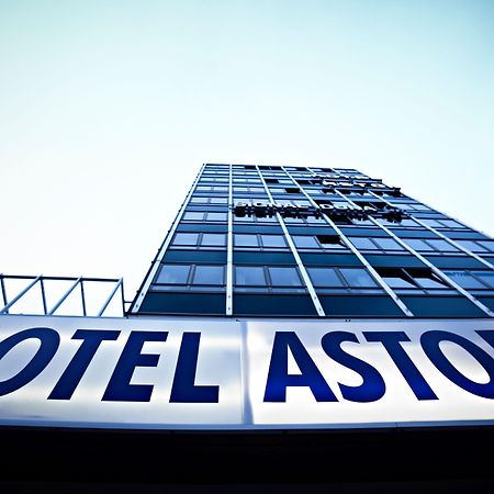 Hotel Astor Kiel By Campanile Bagian luar foto