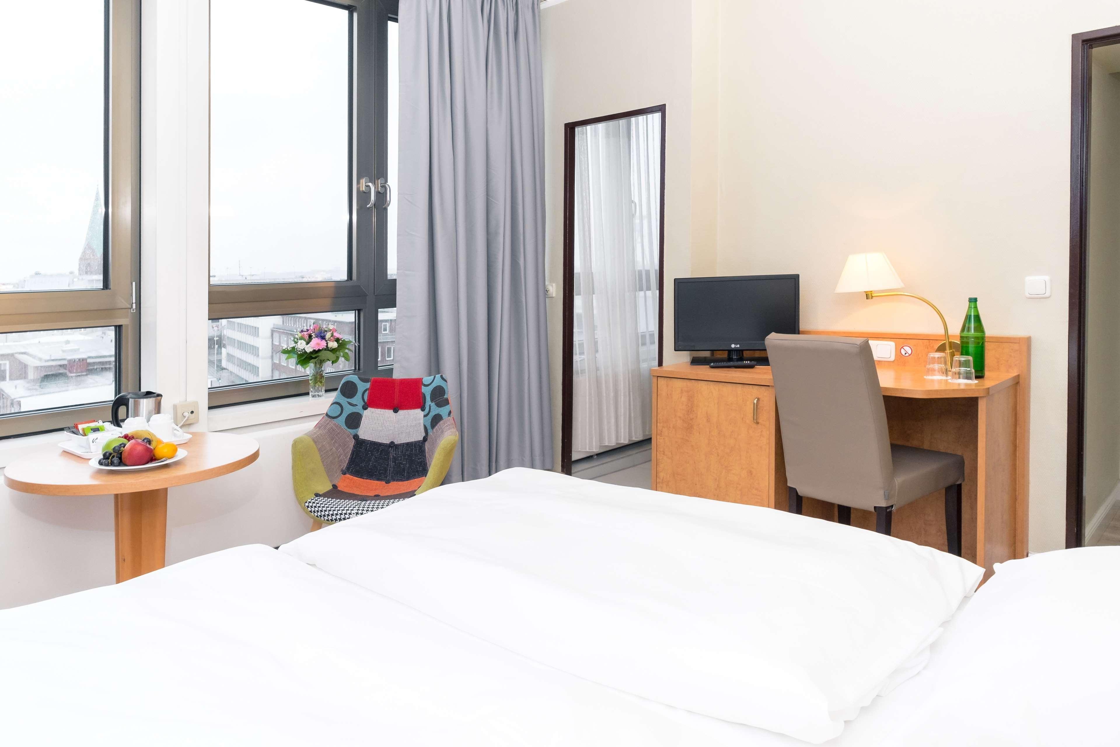 Hotel Astor Kiel By Campanile Bagian luar foto