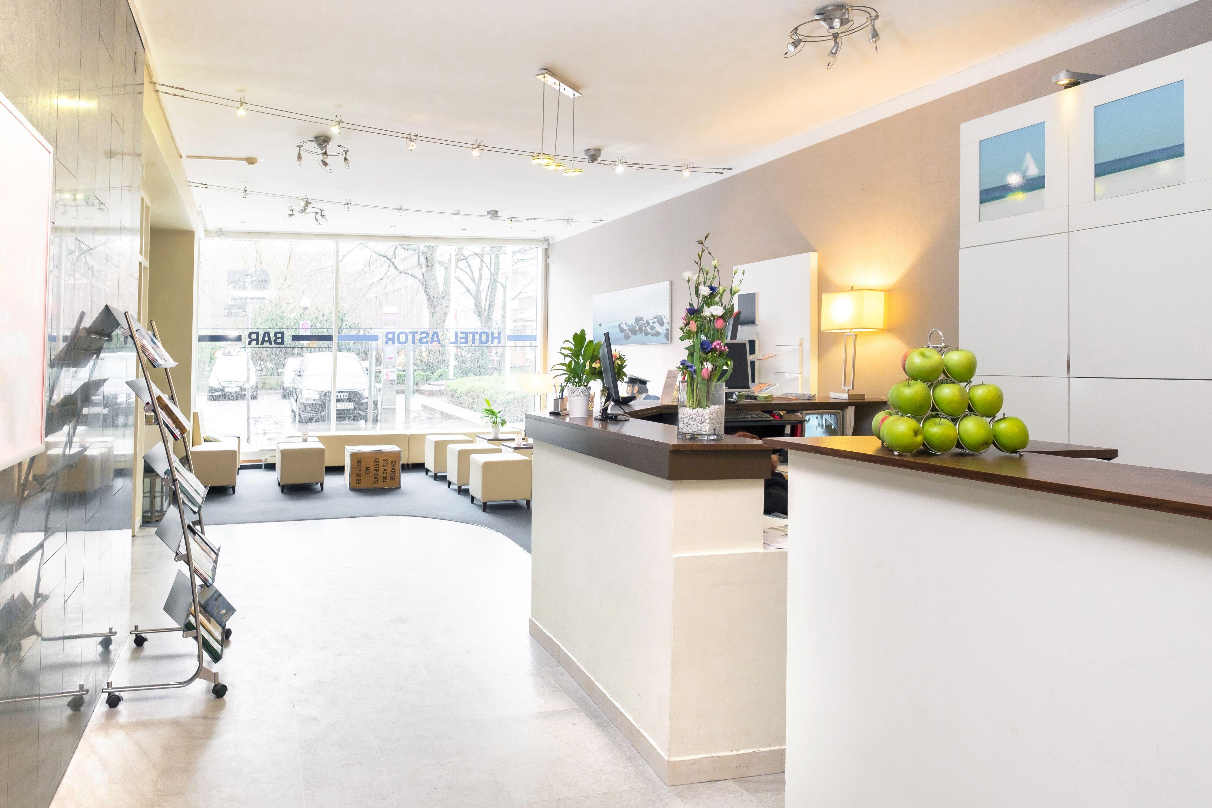 Hotel Astor Kiel By Campanile Bagian luar foto