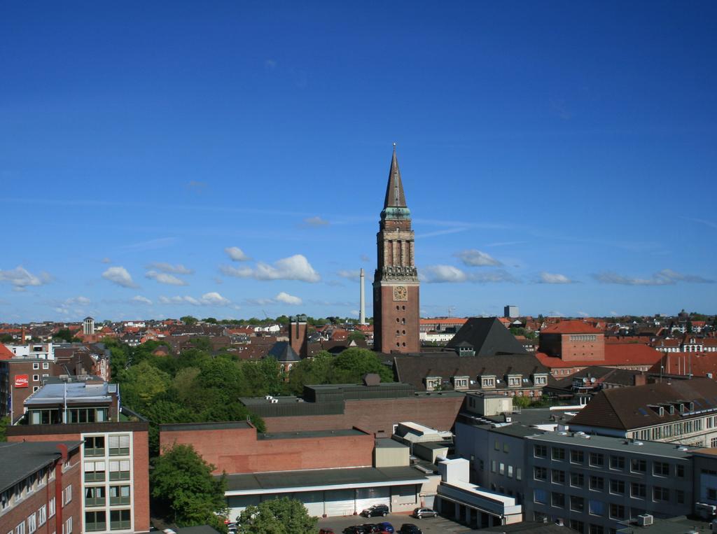 Hotel Astor Kiel By Campanile Bagian luar foto