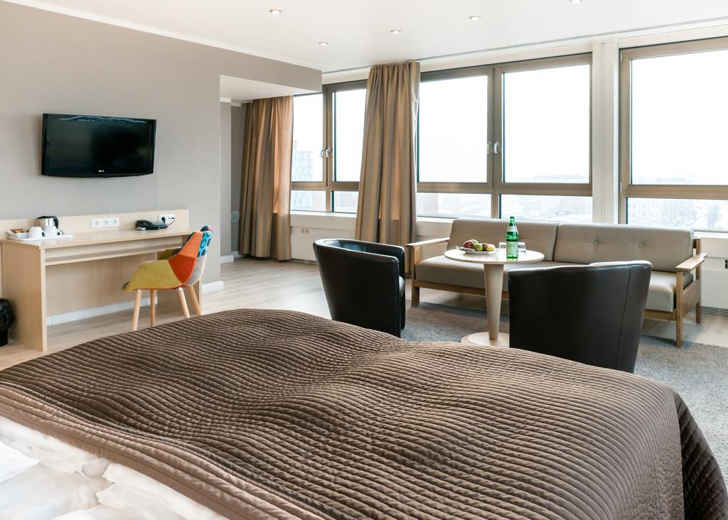 Hotel Astor Kiel By Campanile Bagian luar foto