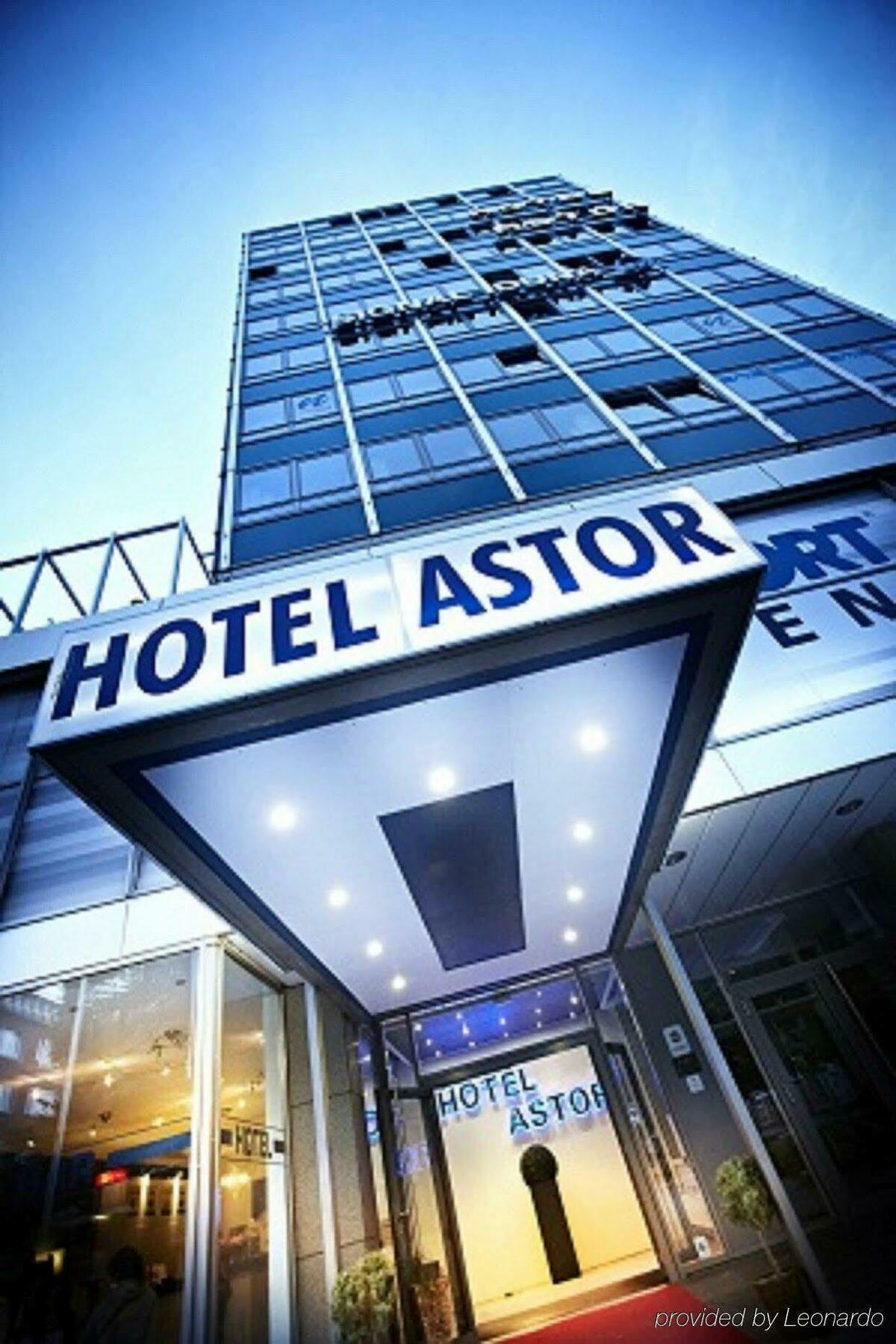 Hotel Astor Kiel By Campanile Bagian luar foto